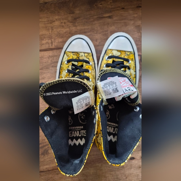 Yellow Snoopy High-Top Sneakers - Picture 2 of 14